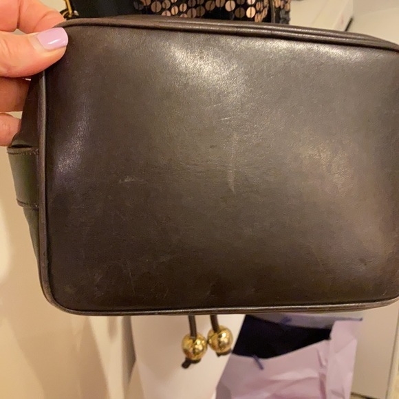 Chanel Vintage Brown Calfskin CC Chain Drawstring small Bucket Bag. - Picture 4 of 10